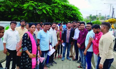 विद्यार्थियों की समस्या को लेकर ज्ञापन दिया