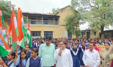 विधायक मकवाना ने स्कूली बच्चों के साथ निकाली तिरंगा यात्रा