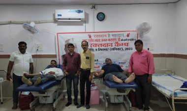 रतलाम: पंजाब केसरी समूह के संस्थापक एवं स्वतंत्रता संग्राम सेनानी लाला जगतनारायण की 42वीं पुण्यतिथि पर हुआ रक्तदान शिविर का आयोजन