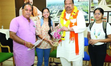 काश्यप के प्रयासों से छात्राओं का रिजल्ट सुधरा, प्रतिभावान विद्यार्थियों ने विधायक चेतन्य काश्यप को दिया धन्यवाद