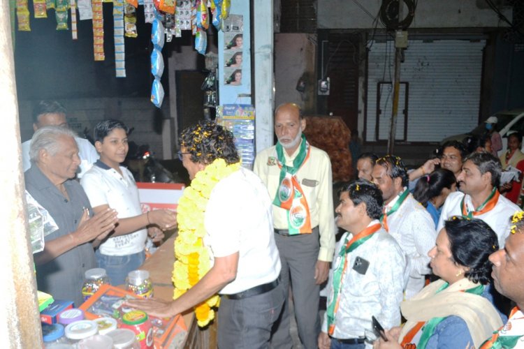 भगवान शिव से आशीर्वाद लेकर कांग्रेस प्रत्याशी पारस सकलेचा ने शुरू किया जनसंपर्क