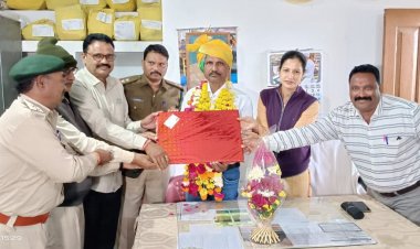 डिप्टी रेंजर मालवीय सेवानिवृत, स्टाफ ने दी विदाई