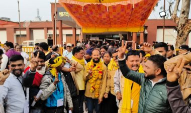 सैलाना में कांग्रेस के साथ भाजपा को भी लगा बड़ा झटका -कांग्रेस इस सीट को अपना गढ़ मानती रही, भाजपा जयस को मोहरा बनाकर जीतना चाहती थी,लेकिन कमलेश्वर ने कमाल कर दिया