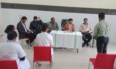 सीएमएचओ ने की राष्ट्रीय स्वास्थ्य कार्यक्रमों की समीक्षा