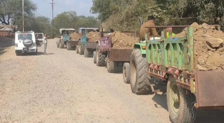 खनन माफियाओ पर खनिज विभाग की बड़ी कार्रवाई, कई डंपर और ट्रैक्टर सहित जेसीबी जब्त