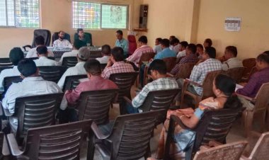 सैलाना विधायक ने अधिकारियों की बैठक लेकर विकास कार्यो की समीक्षा की