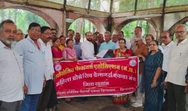 सरकार की उपेक्षा का शिकार राज्य पेंशनरों में आक्रोश, सैलाना विधायक को दिया सीएम के नाम ज्ञापन