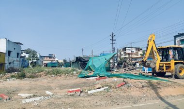 सरकारी जमीन से हटाया अतिक्रमण