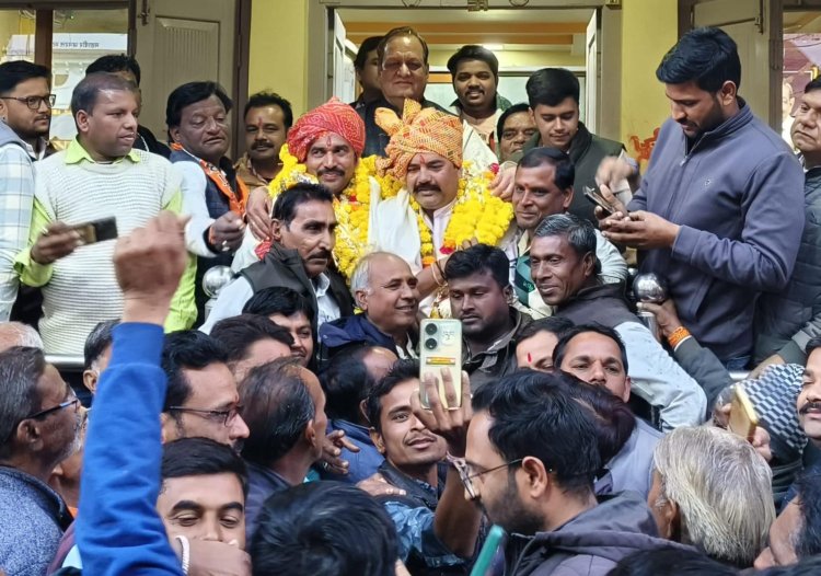 दिनेश पाटीदार के मनोनयन पर विधायक पांडेय का सम्मान कर जताया आभार
