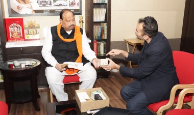 कैबिनेट मंत्री चेतन्य काश्यप को युवा उद्यमी ने बताया वेस्ट को कैसे बेस्ट बनाया