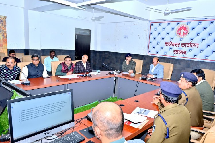 दिल्ली-मुंबई एक्सप्रेस-वे पर सुरक्षा के लिए एनएचआई को पुलिस को देना होंगे वाहन और ड्रोन केमरे  -रोड सेफ्टी को लेकर आयोजित बैठक में कलेक्टर ने दिए निर्देश, जावरा में उज्जैन बायपास पर ढाबों का अतिक्रमण हटाने के लिए भी कहा