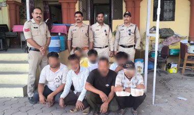 हाट रोड क्षेत्र में जुएं के अड्डे पर  पुलिस की दबिश, 9 जुआरियो को  दबोचा, किया गिरफ्तार,14 हजार रुपए जब्त