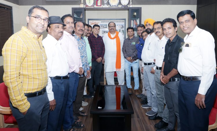 रतलाम प्रेस क्लब की नवनिर्वाचित कार्यकारिणी ने की कैबिनेट मंत्री चेतन्य काश्यप से सौजन्य भेंट
