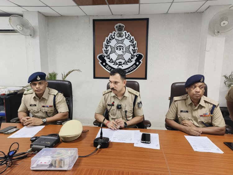 रतलाम के रसूदखदार जावरा में खेल रहे थे जुआ, जावरा पुलिस ने दबिश देकर डेढ लाख रुपए सहित 7 जुआरियो को पकड़ा