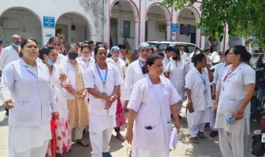 सिविल सर्जन पर लगे आरोपो की होगी जांच, कलेक्टर-स्वास्थ्य विभाग को भेजी जाएगी रिपोर्ट -कल महिला नर्र्सिंग स्टाफ ने सिविल सर्जन के खिलाफ किया था प्रदर्शन, जमकर शिकायते की, ज्ञापन दिया