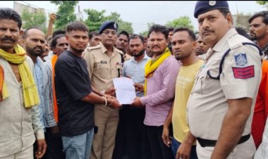 शिवगढ़ में महिला की हत्या करने वालों के खिलाफ जयस भील एकता मिशन ने घेरा थाना, ज्ञापन देकर कार्यवाही की मांग की