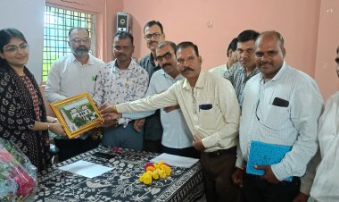 सैलाना जनपद की नई सीईओ का स्वागत किया, पंचायत सचिवों ने स्मृति चिन्ह किया