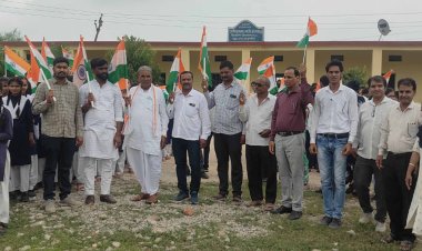 स्वतंत्रता दिवस के उपलक्ष्य में जड़वासाखुर्द में निकली तिरंगा रैली