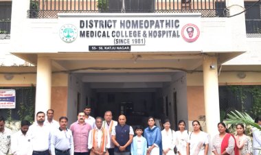 चिकित्सको द्वारा राष्ट्रीय पर्व उत्साह से मनाया गया