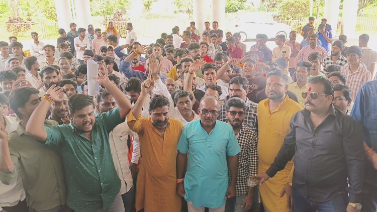 मध्यप्रदेश में गौमांस कर मुक्त करने के बाद सरकार की खिल्ली उड़ी, विश्व हिंदू परिषद, बजरंग दल ने किया विरोध,  ज्ञापन  दिया