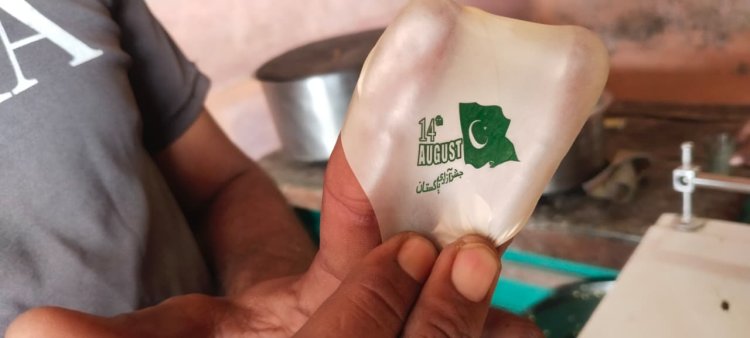 पाकिस्तानी झंडे वाले बिस्किट और गुब्बारे जब्त, दुकानदार हिरासत में – आलोट के सप्लायर की तलाश