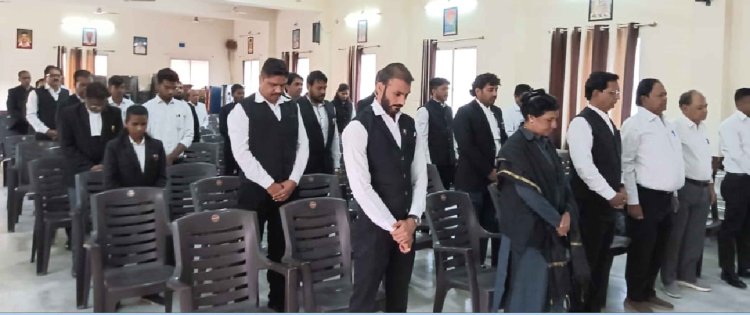 अभिभाषक संघ ने आतंकी हमले की निंदा कर दिवंगतों को दी श्रद्धांजलि