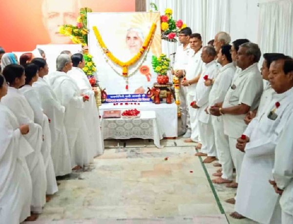 अध्यात्म की प्रेरणा पुंज थी दादी जानकी, दिव्य दर्शन भवन डोंगरे नगर सेवा केंद्र पर मनाया वैश्विक आध्यात्मिक जागृति दिवस