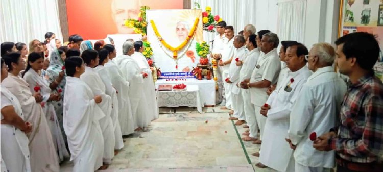 अध्यात्म की प्रेरणा पुंज थी दादी जानकी, दिव्य दर्शन भवन डोंगरे नगर सेवा केंद्र पर मनाया वैश्विक आध्यात्मिक जागृति दिवस