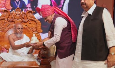 मोहन खेड़ा तीर्थ में मुख्यमंत्री डॉ. मोहन यादव ने लिया आचार्य श्रीमद विजय नित्य सेन सूरीश्वर जी से आशीर्वाद 