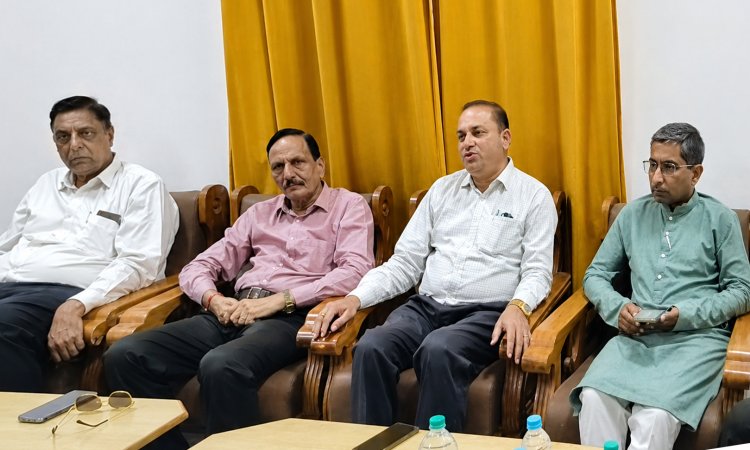 मप्र परशुराम कल्याण बोर्ड के संभाग प्रभारी बने अनुराग लोखंडे, अजय तिवारी जिला प्रभारी नियुक्त  - एडवोकेट राकेश शर्मा को विधिक एवं पत्रकार नीरज कुमार शुक्ला को जिला प्रचार प्रमुख का दायित्व