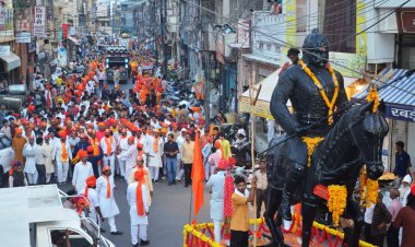 महाराणा  प्रताप जन्मोत्सव पर निकली भव्य शौर्य यात्रा, महाराणा प्रताप चौक पर माल्यार्पण व आतिशबाजी हुई