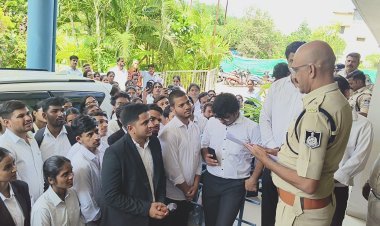 शहर के लॉ कॉलेज में बाहरी व्यक्तियों ने घुसकर स्टूडेंट्स और शिक्षकों से की अभद्रता, छात्रों ने ज्ञापन देकर कार्रवाई की मांग की, तहसीलदार को कानूनी धाराओं की जानकारी देकर सौंपा ज्ञापन