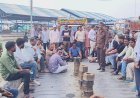 रतलाम कृषि उपज मंडी में तोल में बड़ी गड़बड़ी, 10 क्विंटल से कम निकला प्याज, किसानों ने किया धरना प्रदर्शन