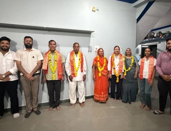 गांव रणायरा की रुचिका भट्ट ने पूरा किया दादाजी का सपना, अब बनेंगी डॉक्टर,NEET-2026 की चुनौतियों के बावजूद नहीं मानी हार, अभ्यास करियर इंस्टीट्यूट के मार्गदर्शन में हासिल की सफलता; RKDF मेडिकल कॉलेज भोपाल में मिला MBBS में प्रवेश