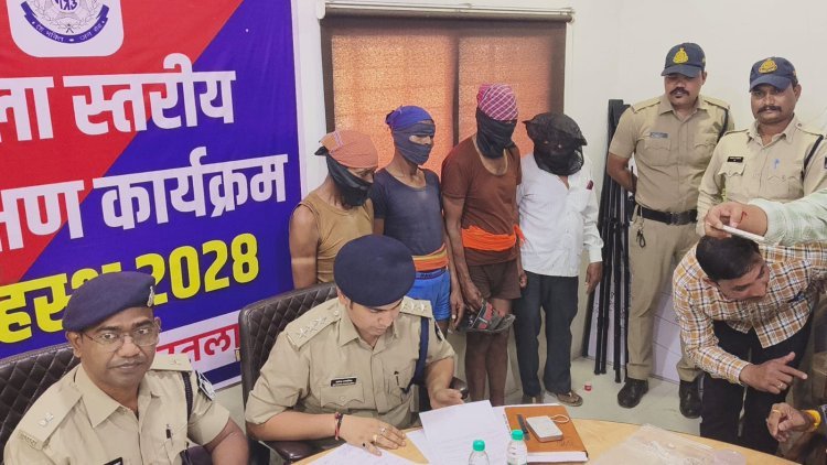 रतलाम में चड्डी-बनियान गैंग पर पुलिस का शिकंजा, तीन आरोपी गिरफ्तार; चोरी का माल खरीदने वाला बुजुर्ग भी पकड़ाया, 18 साल से पुलिस की पकड़ से दूर रहने का दावा