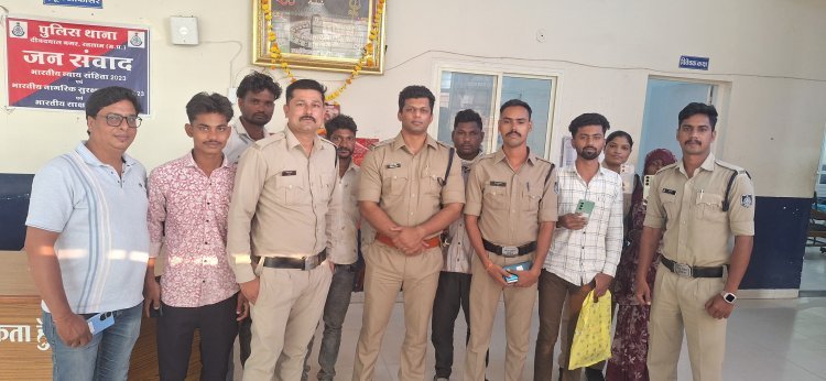 दीनदयाल नगर पुलिस ने  4.25 लाख के 17 गुम मोबाइल बरामद कर मालिकों को लौटाए, मोबाइल वापस पाकर खिले आवेदकों के चेहरे
